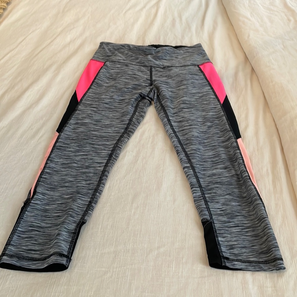 Capri yoga leggings EUC
